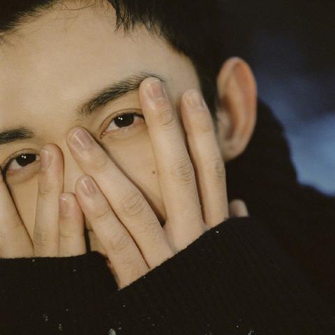 吴磊最新写真曝光，，，阳光少年的无限魅力