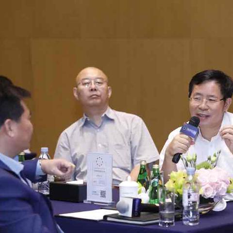 用友最新动态，，，，，，立异助力企业数字化转型，，，，，，行业新高度引领者