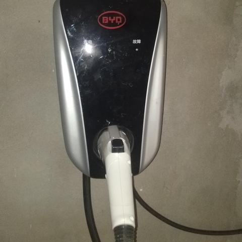 比亚迪宋EV300最新深度报道，，新闻揭秘